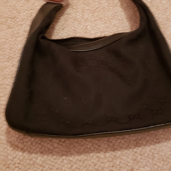 GUCCI - Picture 6 of 9